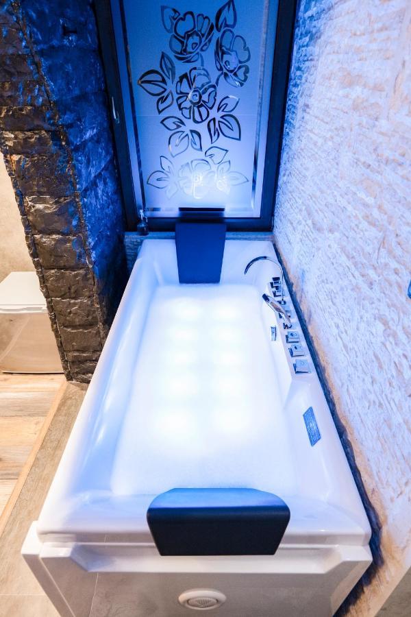 קורצ'ה Vila Eden Boutique Hotel מראה חיצוני תמונה