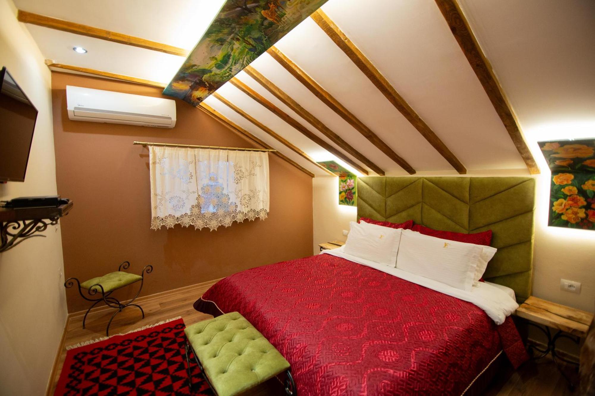 קורצ'ה Vila Eden Boutique Hotel מראה חיצוני תמונה