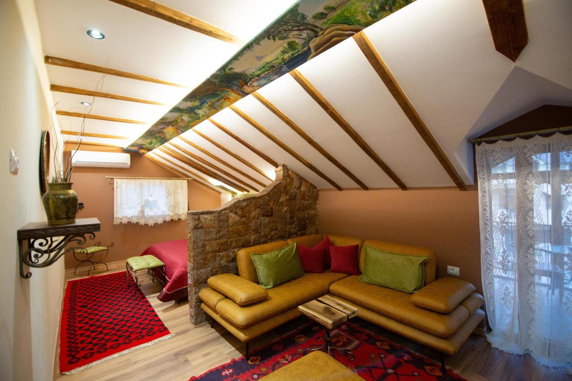 קורצ'ה Vila Eden Boutique Hotel מראה חיצוני תמונה
